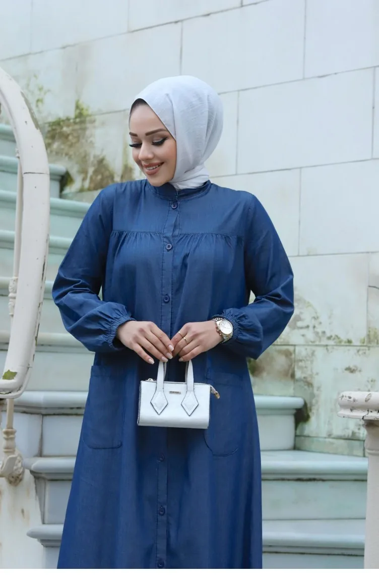 Hijab-Kleid Aus Dunklem Denim Mit Taschendetail 301
