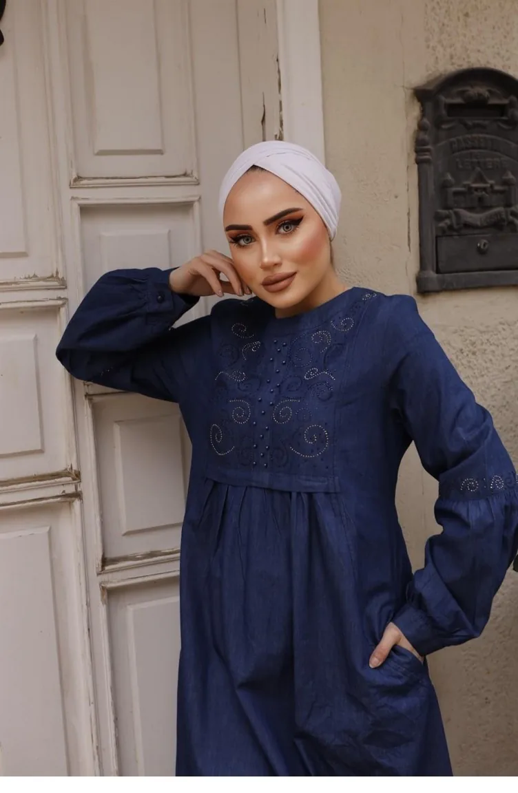 Robe En Jean Foncé Hijab Avec Détails De Perles 305