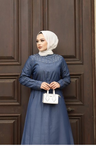 Hijab-Kleid Aus Dunklem Denim Mit Perlendetail Und Perlendetail 367