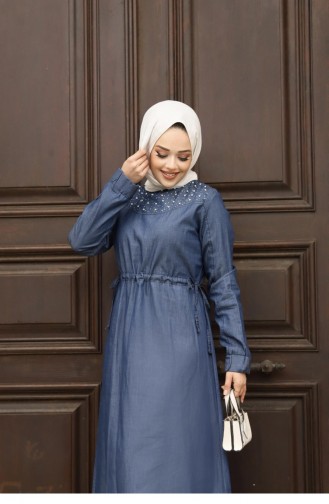 Hijab-Kleid Aus Dunklem Denim Mit Perlendetail Und Perlendetail 367