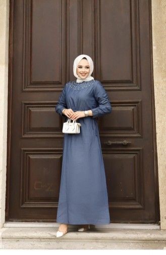 Hijab-Kleid Aus Dunklem Denim Mit Perlendetail Und Perlendetail 367