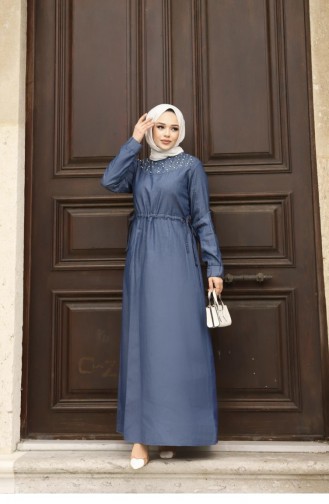 Hijab-Kleid Aus Dunklem Denim Mit Perlendetail Und Perlendetail 367