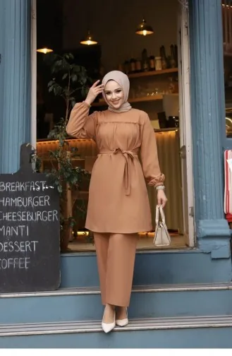 Costume Camel Hijab Détaillé à Volants 374