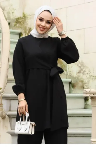 Zwart Pak Met Hijab Aan De Zijkant 387