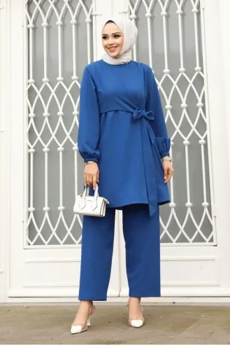 Indigo Pak Met Hijab Aan De Zijkant 389