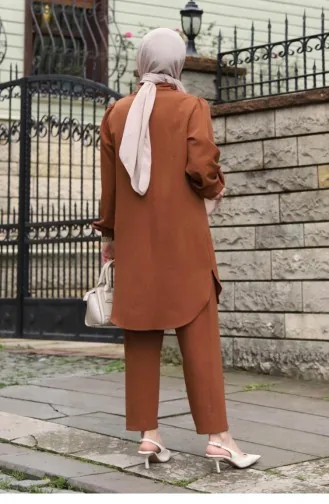 Rassemblement D`un Costume Marron Hijab Détaillé 402