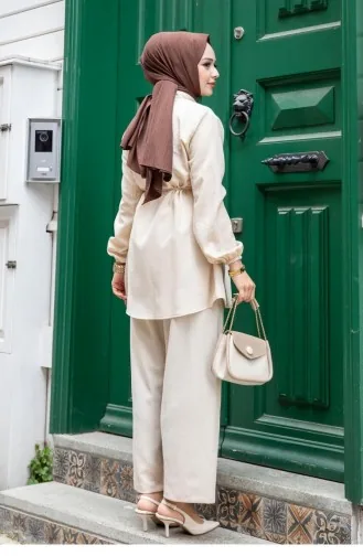 Detaillierter Hijab-Anzug In Beige Mit Richterkragen 469