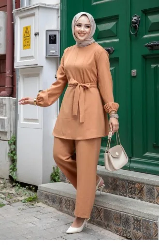 Kameelpak Met Hijab En Stiksels 474