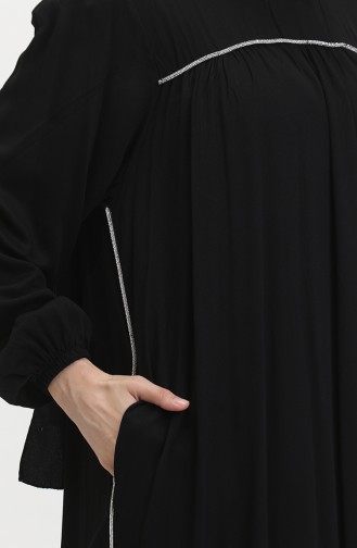 Großes Gestreiftes Stone Robe-Kleid 25Y9056-01 Schwarz 25Y9056-01