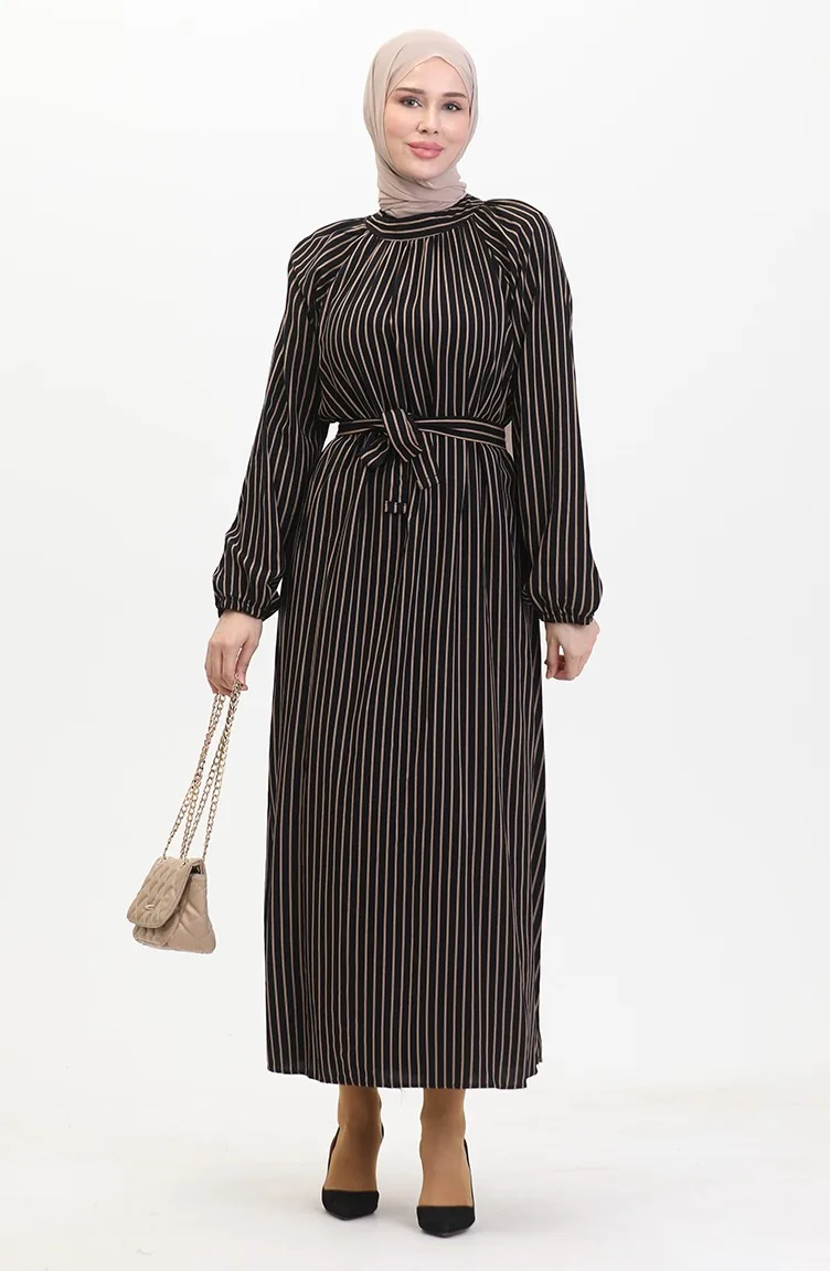 Gestreiftes Kleid Mit Gürtel 0468-01 Schwarz 0468-01