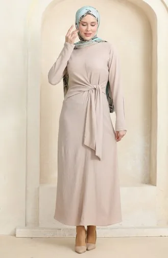 Kleid Aus Bürümcük-Stoff Mit Seitlichem Bindeband 1017-03 Nerz 1017-03