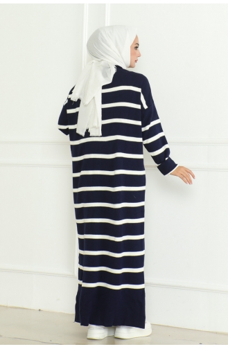 Gestreiftes Strickkleid Mit Halbem Rollkragen 253-05 Marineblau 253-05