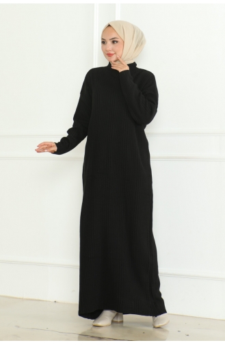 Einfarbiges Strickkleid Mit Halbem Rollkragen 252-05 Schwarz 252-05