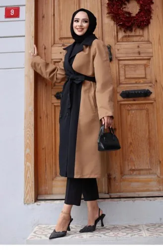 معطف واق من المطر مزخرف من الأمام جملي 4434 559