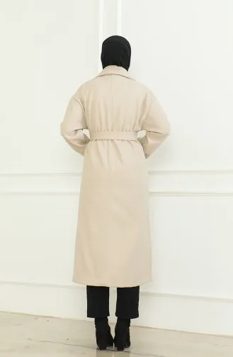 Groot Formaat Cape Met Dubbele Rij Knopen Enkele Knoop 712510-02 Crème 712510-02