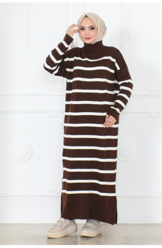Gestreiftes Strickkleid Mit Halbem Rollkragen 253-01 Braun 253-01
