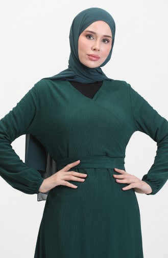 Kleid Aus Bürümcük-Stoff Mit Seitlichem Bindeband 1033-04 Smaragdgrün 1033-04