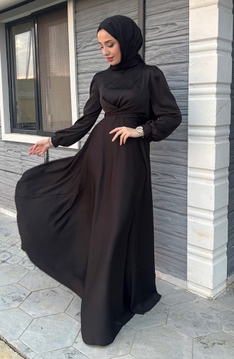 فستان سهرة ستان بتصميم رابطة أمامية 5513-01 لون أسود 5513-01