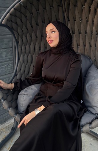 فستان سهرة ستان بتصميم رابطة أمامية 5513-01 لون أسود 5513-01