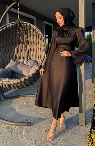 فستان سهرة ستان بتفاصيل من الامام 5514-06 لون اسود 5514-06