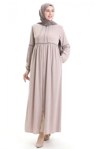 عباية بأكمام مرنة وسحاب مزينة بالأحجار 5081-07 من المنك 5081-07