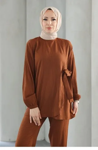 بدلة بنية اللون بتفاصيل رباط 679