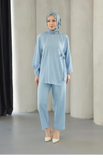 Babyblauer Anzug Mit Krawattendetail 686