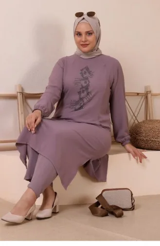 طقم ملابس علوية وسفلية للنساء بمقاسات كبيرة مع جيب وحجر مطرز 8250 داستي روز 8250.Gül Kurusu