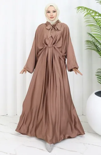 Satijnen Jurk Met Strikkraag 6204-02 Melkkoffie 6204-02