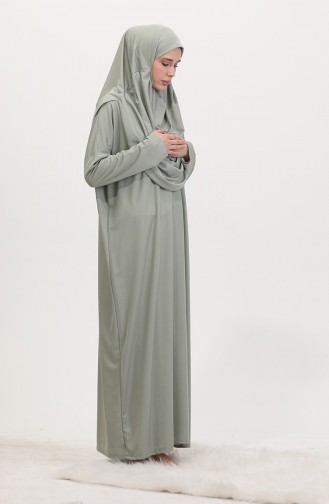 Green Praying Dress 1975-11