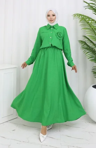بدلة من قطعتين مكونة من قميص وتنورة بتفاصيل وردية 2088-06 باللون الأخضر 2088-06