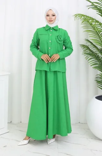بدلة من قطعتين مكونة من قميص وتنورة بتفاصيل وردية 2088-06 باللون الأخضر 2088-06