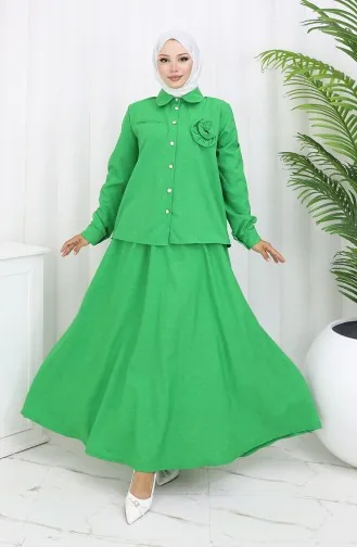 بدلة من قطعتين مكونة من قميص وتنورة بتفاصيل وردية 2088-06 باللون الأخضر 2088-06