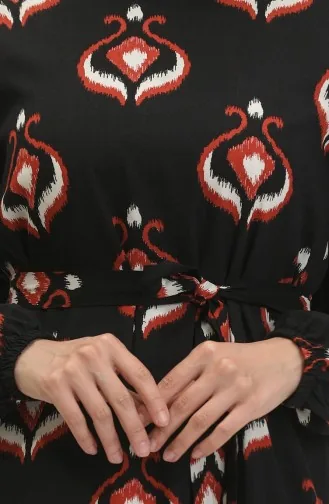 فستان أليسا من الفيسكوز بحزام 4599A-03 أسود قرميدي 4599A-03