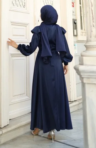 فستان سهرة ساتان بأكتاف مكشكشة 5805-01 أزرق داكن 5805-01