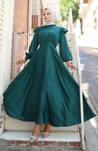 فستان سهرة ساتان بأكتاف مكشكشة 5805-05 أخضر زمردي 5805-05