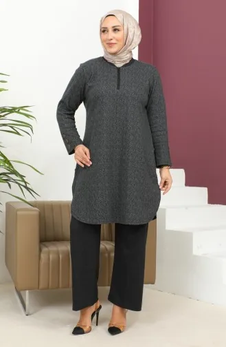 بدلة مقاس كبير بنقشة V 2692N-01 باللون الأسود 2692N-01