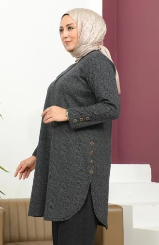 بدلة مقاس كبير بنقشة V 2692N-01 باللون الأسود 2692N-01