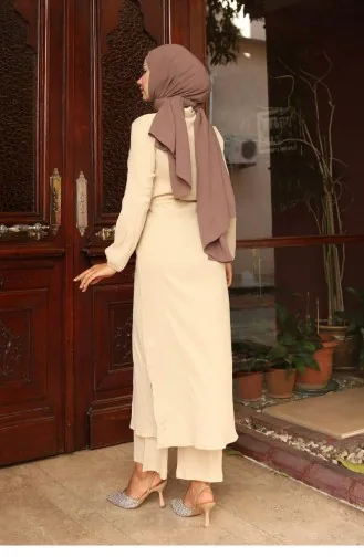 Yırtmaç Detaylı Uzun Takım Bej