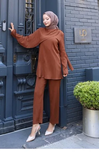 Pelerin Detaylı Takım Kahverengi