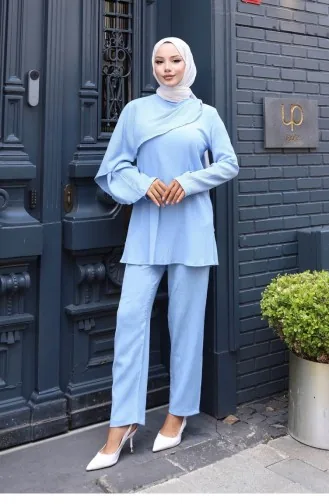 Combinaison Détaillée Avec Cape Bleu Bébé 778