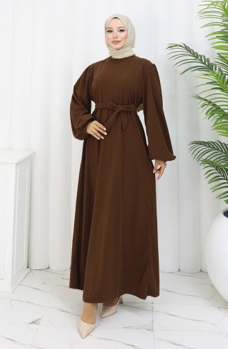Kleid Mit Elastischen Ärmeln Und Gürtel 2161-02 Braun 2161-02