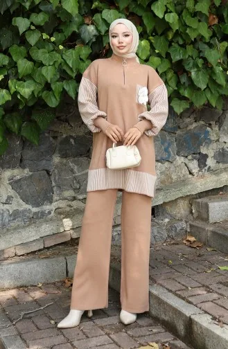 Ensemble Deux Pièces En Tricot Avec Tunique Et Pantalon à Fleurs Appliquées 1009-07 Café Au Lait 1009-07