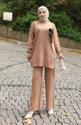 Ensemble Deux Pièces En Tricot Tunique Et Pantalon à Détails Floraux 1028-07 Café Au Lait 1028-07