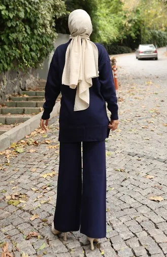 بدلة من قطعتين، بنطال وتونك بتفاصيل زهور، 1028-08 أزرق داكن 1028-08