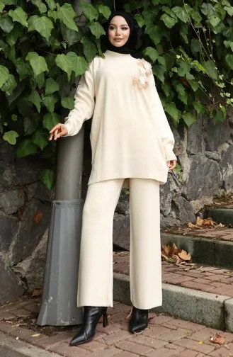 Ensemble Deux Pièces Tunique Et Pantalon En Tricot Avec Appliqués Roses 1036-04 Beige 1036-04