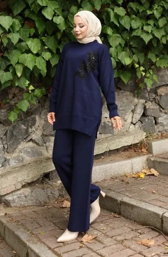بدلة من قطعتين، بنطال وقميص محبوك مطرز بالورود، 1067-04 أزرق داكن 1067-04