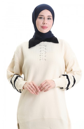 سترة محبوكة بأكمام منفوخة وياقة 3007-16 كريمي 3007-16