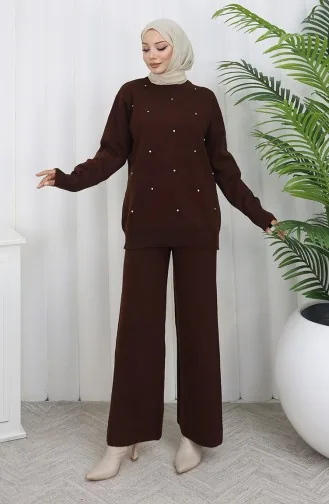 بدلة من قطعتين، بنطال وكنزة محبوكة بنقوش مرصعة بالأحجار، لون بني 0018-04 0018-04