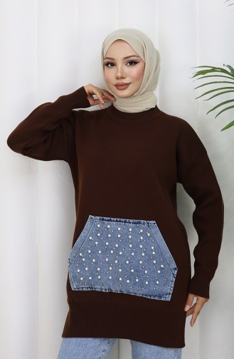 سترة محبوكة بجيوب الكنغر ومزينة باللؤلؤ 3030-01 باللون البني 3030-01